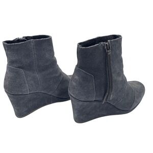 TOMS Desert Wedge Ankle Boots Grey Suede Side Zip Booties Womens 7 Chic Neutral